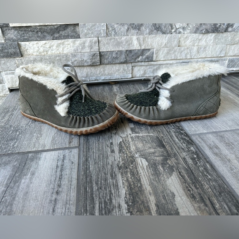 Sorel Out N About Moc Olive Green Suede & Fabric Shearling Lined Moccasin Sz 7 - Picture 8 of 13
